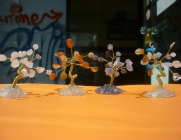 ΩΨ-Δεντράκια με Λίθους